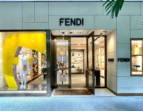 coomerciale estero fendi|fendi shop wikipedia.